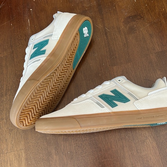 NB Numeric Jamie Foy 306; men’s 9, women’s 10.5; white green blanc vert - Picture 3 of 4